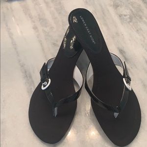 Thong sandals
